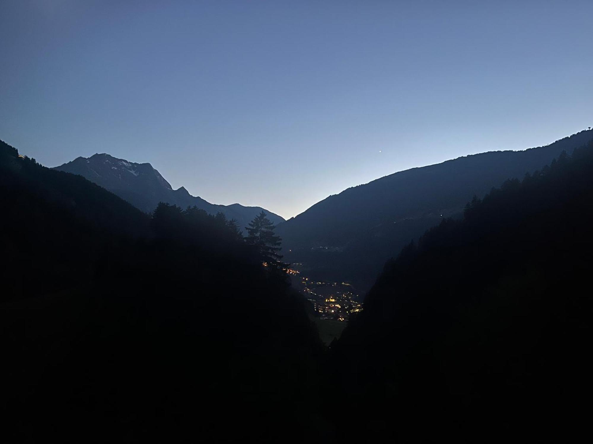 Natur Zeit - Alpine Garden Apartments Mayrhofen Exterior foto